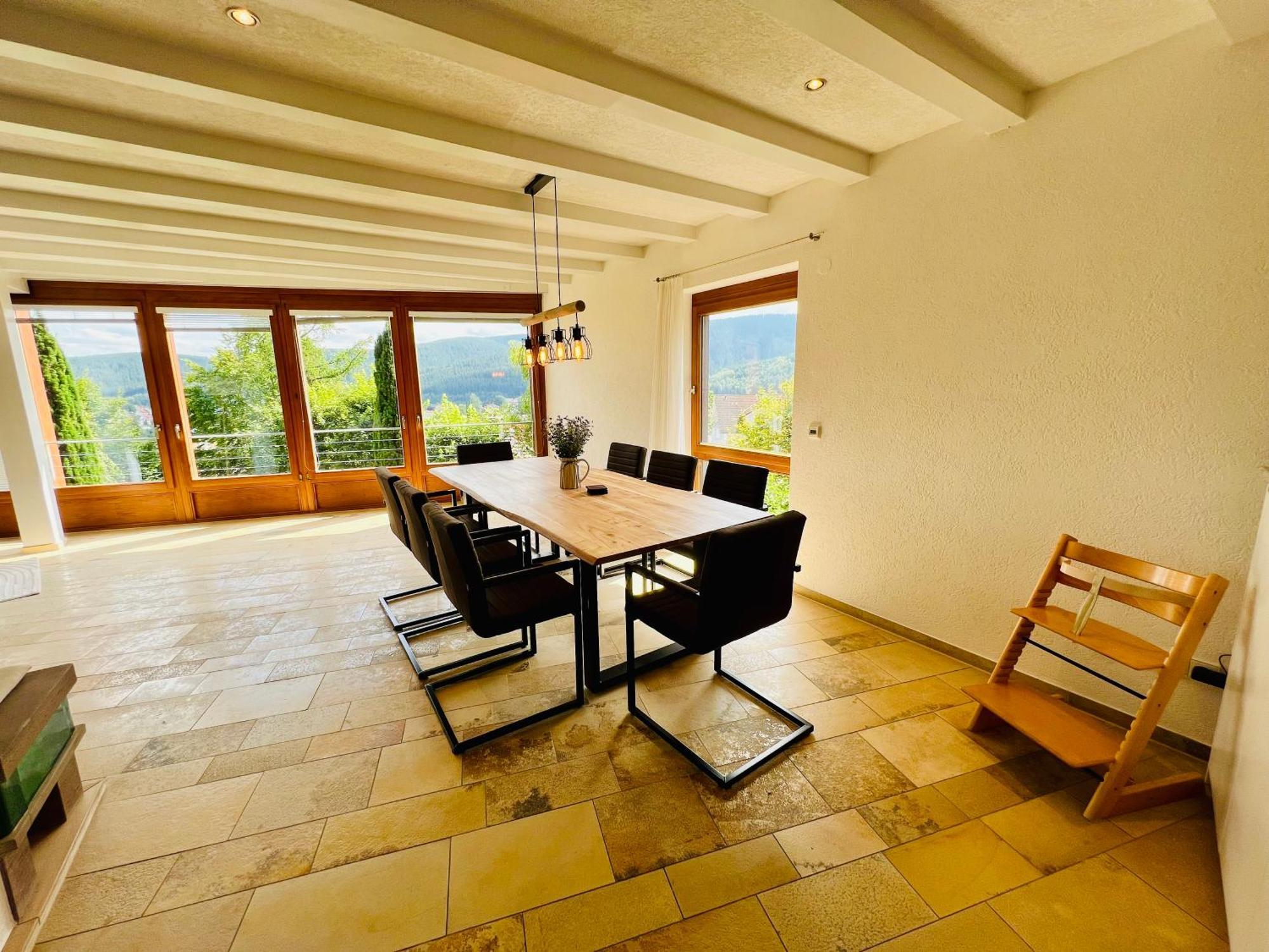 Ferienwohnung Panoramablick Mit Privatparkplatz, 2 Balkone Und 1,5 Baeder Titisee-Neustadt Exterior foto