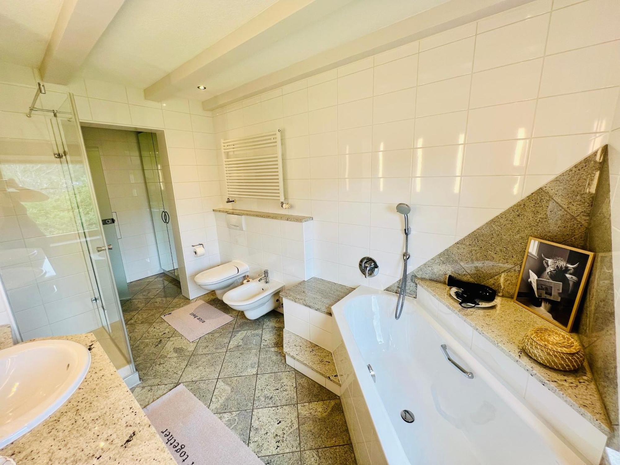Ferienwohnung Panoramablick Mit Privatparkplatz, 2 Balkone Und 1,5 Baeder Titisee-Neustadt Exterior foto