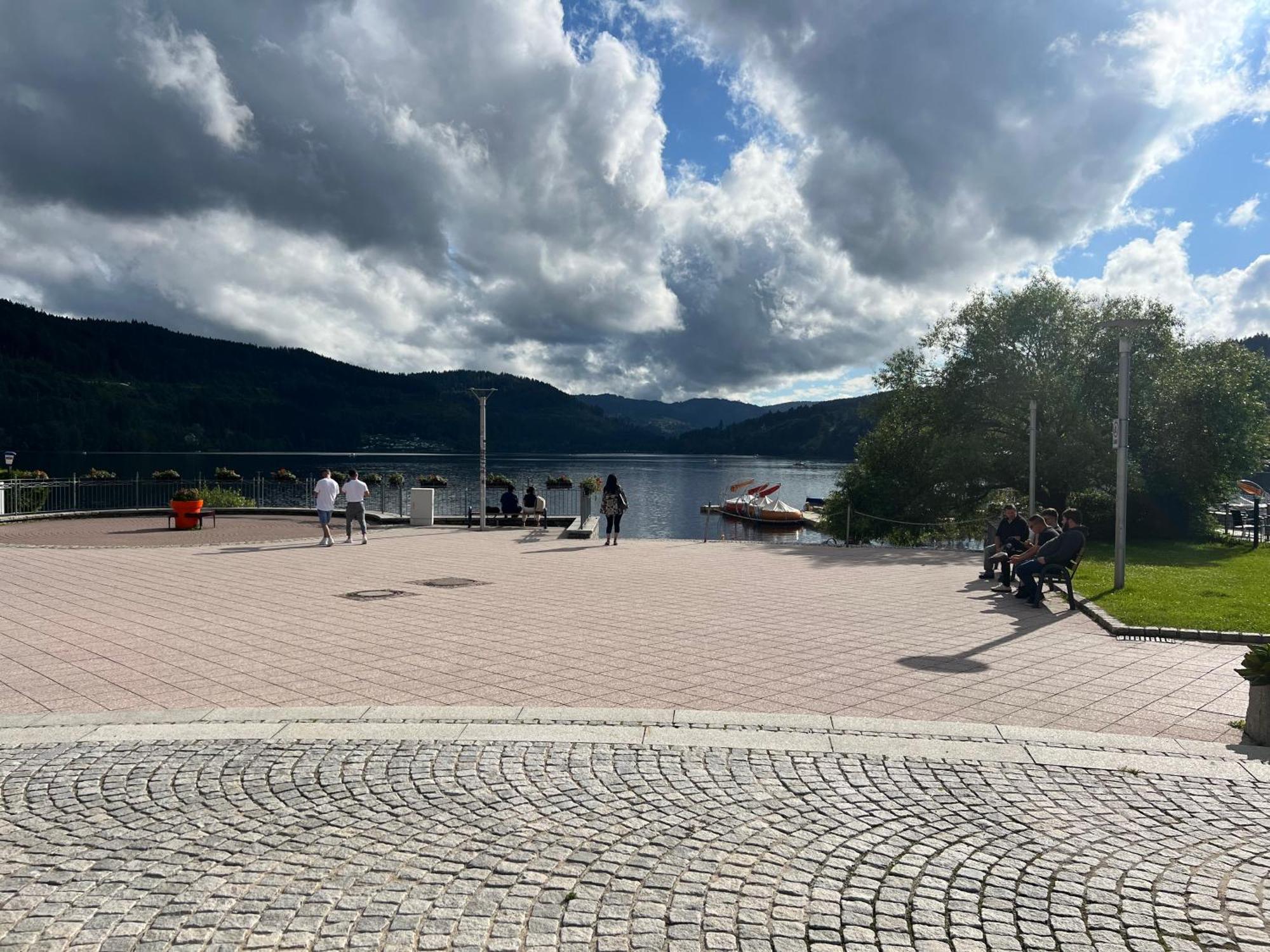 Ferienwohnung Panoramablick Mit Privatparkplatz, 2 Balkone Und 1,5 Baeder Titisee-Neustadt Exterior foto