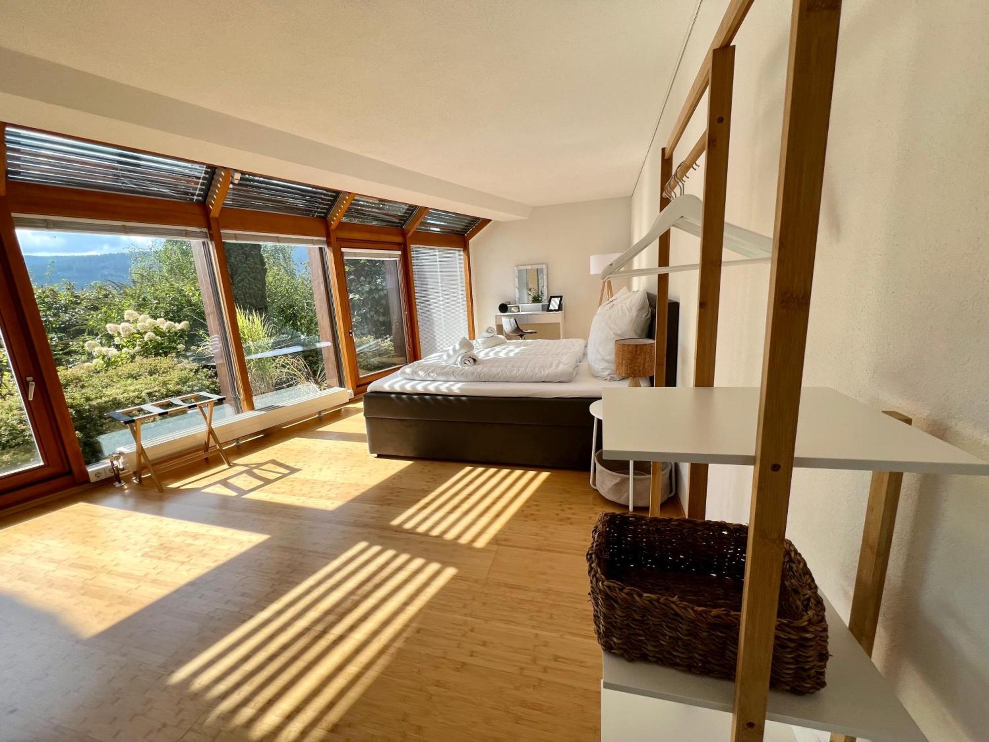 Ferienwohnung Panoramablick Mit Privatparkplatz, 2 Balkone Und 1,5 Baeder Titisee-Neustadt Exterior foto